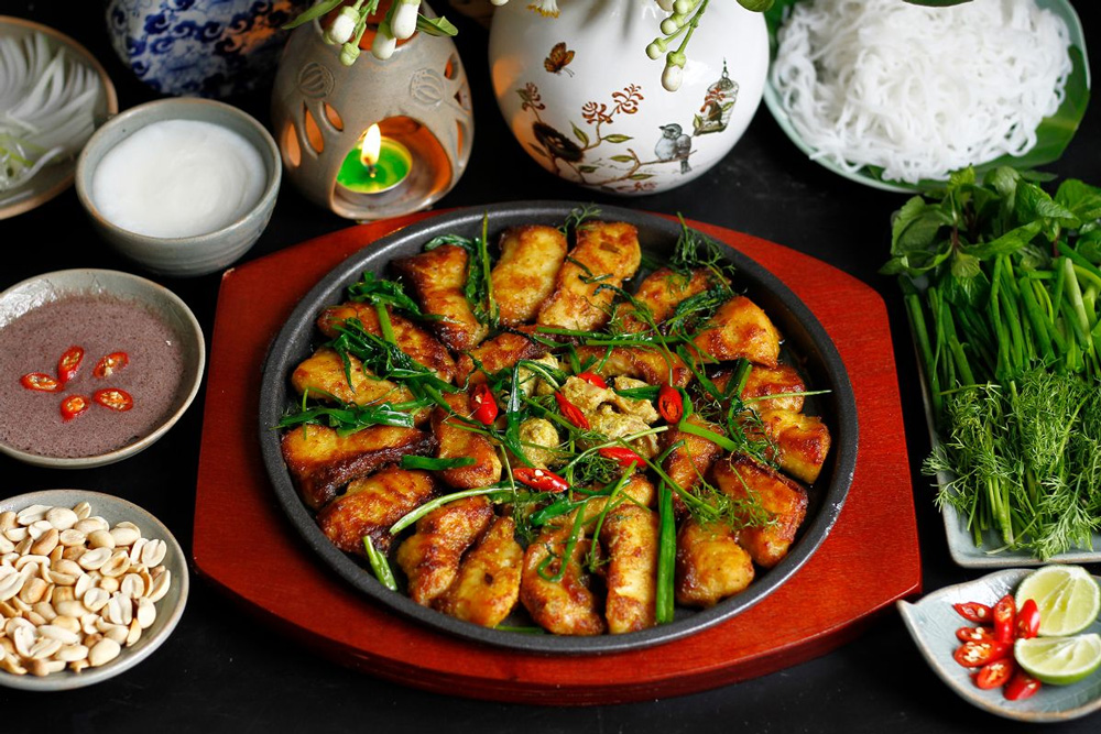 Summer foods in Hanoi: La Vong fish cake