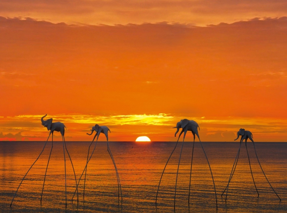 Summer in Phu Quoc offers you breathtaking sunsets.